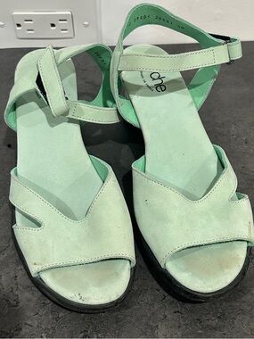 Arche Paris Velvet Sandals Mint Green Size 37 Low Wedge Heel